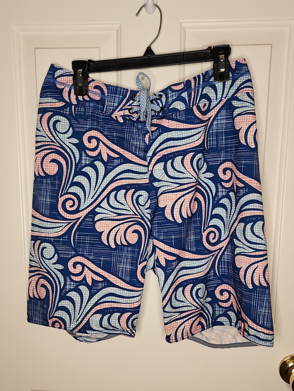 Tommy Bahama Relax Board Shorts Size 32